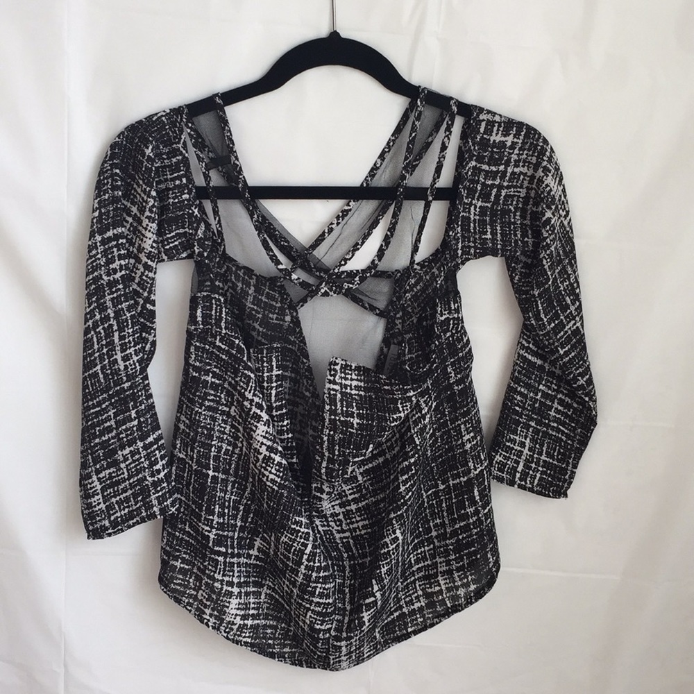 Tobi sheer cold shoulder top in Medium